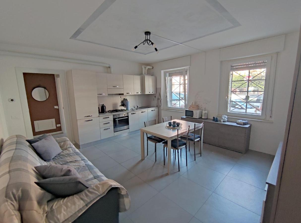 Apartamento Grey House Pavia Con Box Privato Exterior foto