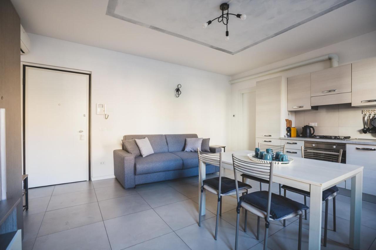Apartamento Grey House Pavia Con Box Privato Exterior foto